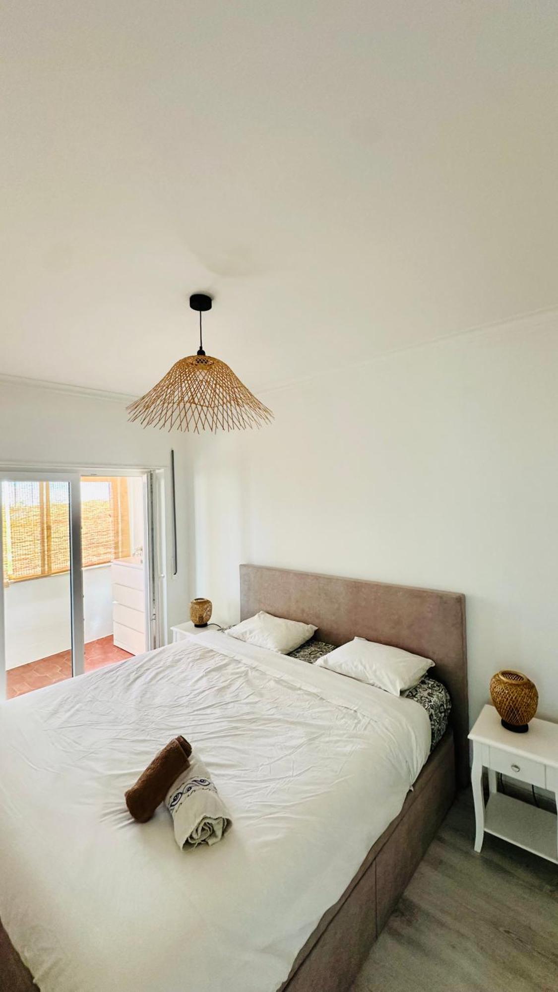 1-Bedroom Sea View Apartment With Private Balcony Costa Da Caparica, Just 5 Minutes From The Beach Costa da Caparica Exterior photo